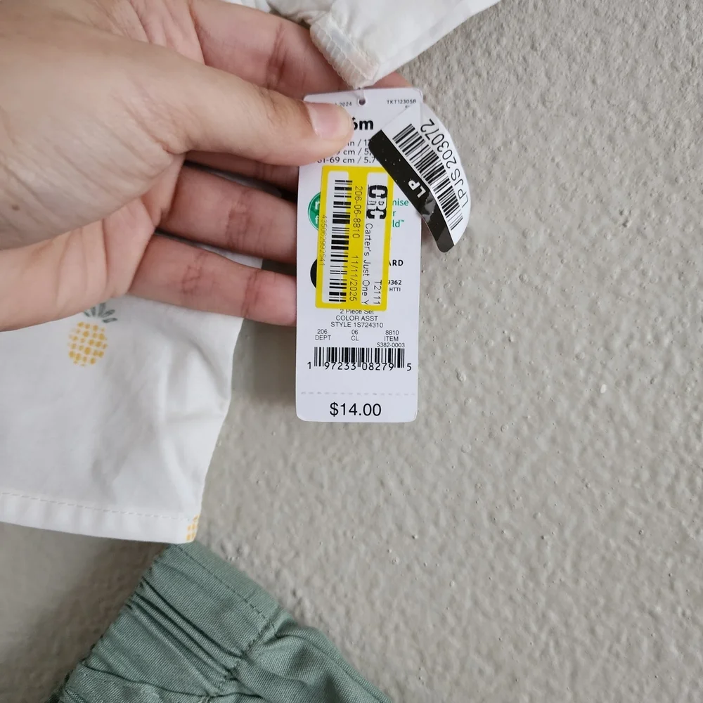 Bundle Tahari 6 To 9 Months New Without Tags & Carters 6 Months Outfit